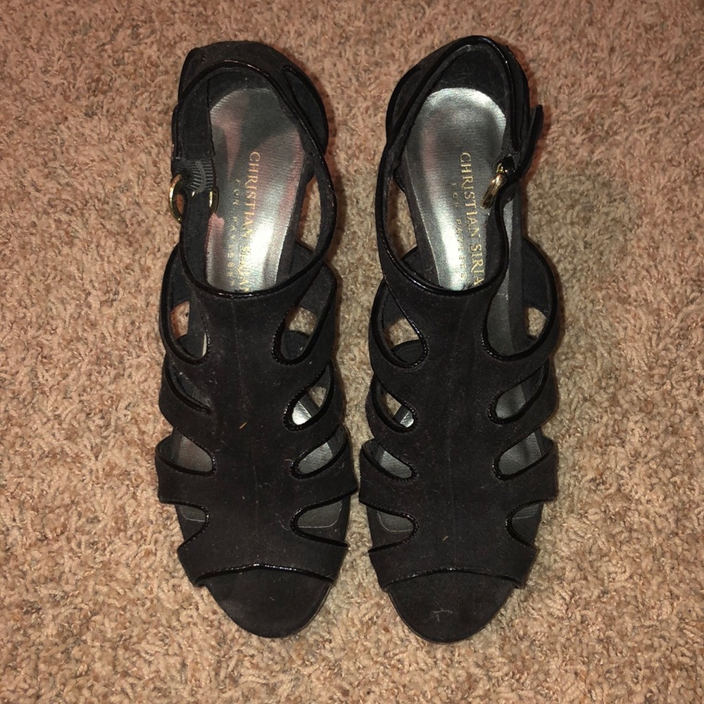 Size 7 Christian Siriano black heels